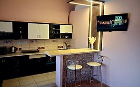 Studio apartments in center NEW 5 floor Без ліфту